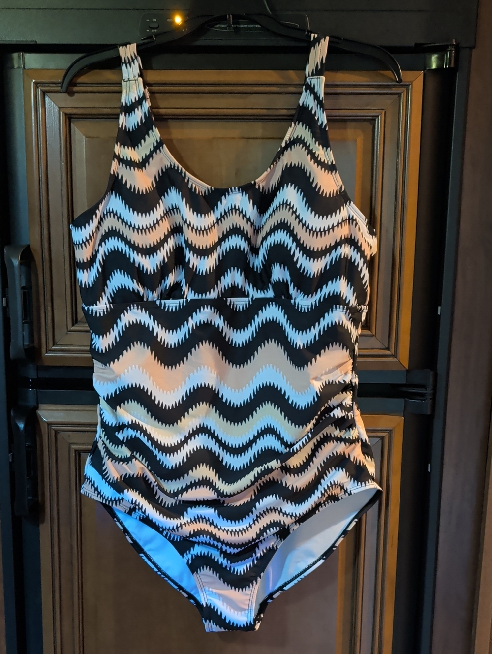 BloomChic Black and White Wave-Pattern One-Piece Swimsuit